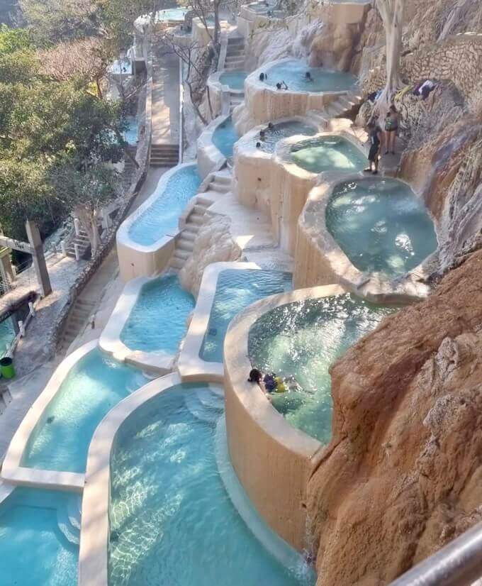 2025 天然温泉 - メキシコシティからのグルタス デ