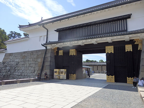 二条城 ライトアップ 2025 春：