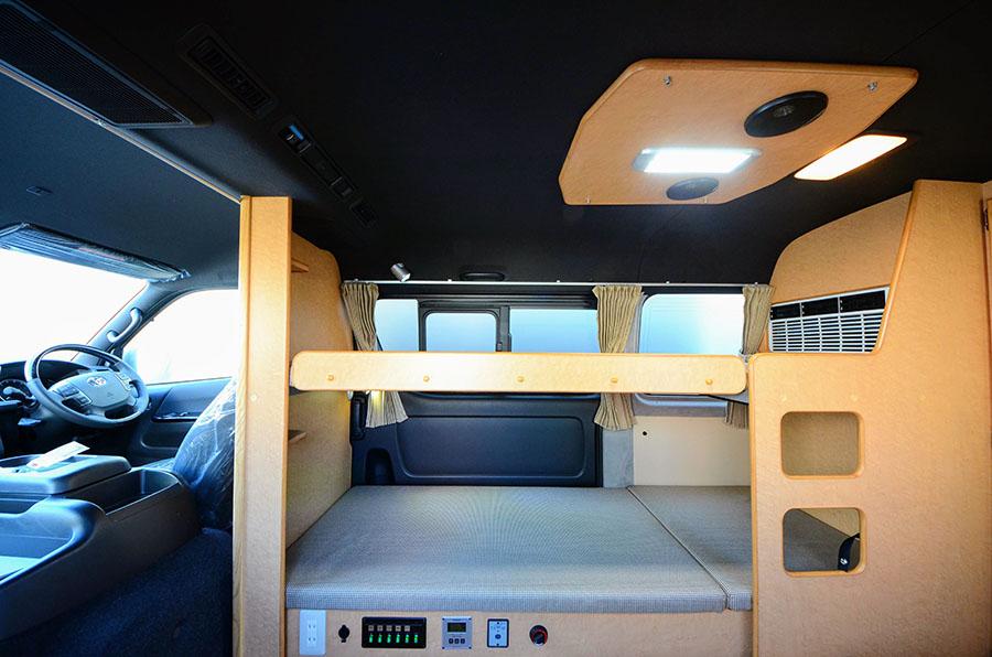 キャンピングカーファン オーエムシー 北斗