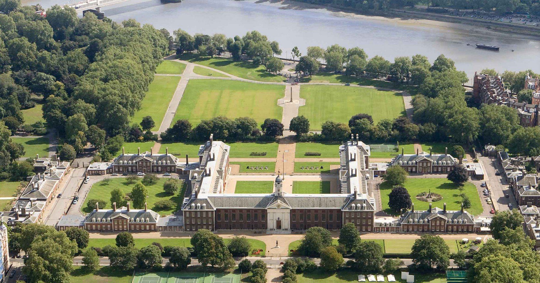 2025年 チェルシー - 出発前に知っておくべきことすべて -