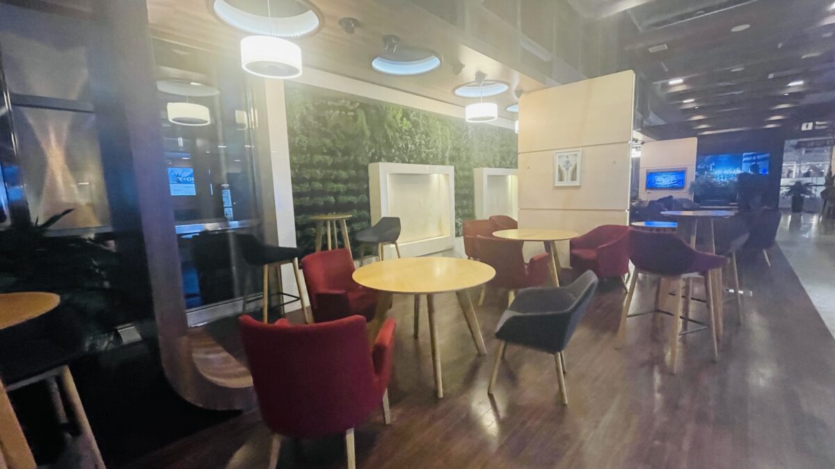 ワルシャワ ショパン空港のBOLEROラウンジ をプライオリティパスで利用！かぶ旅