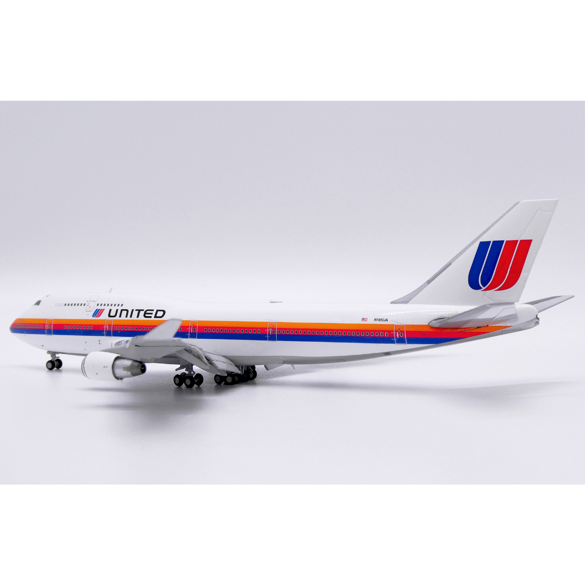 飛行機模型飛行機おもちゃの飛行機模型 富士航空 E170-200STD