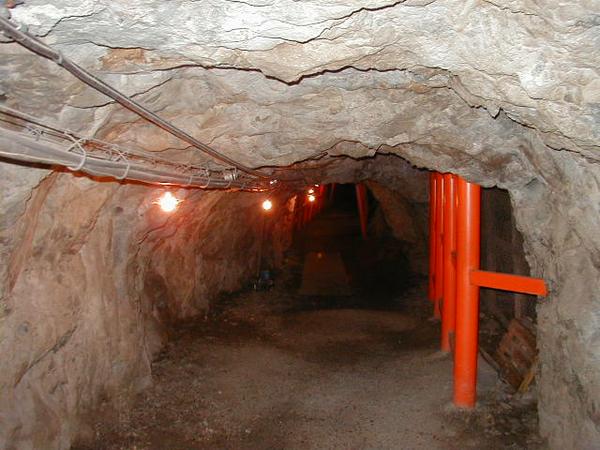 松代象山地下壕 - 見どころ、アクセス &