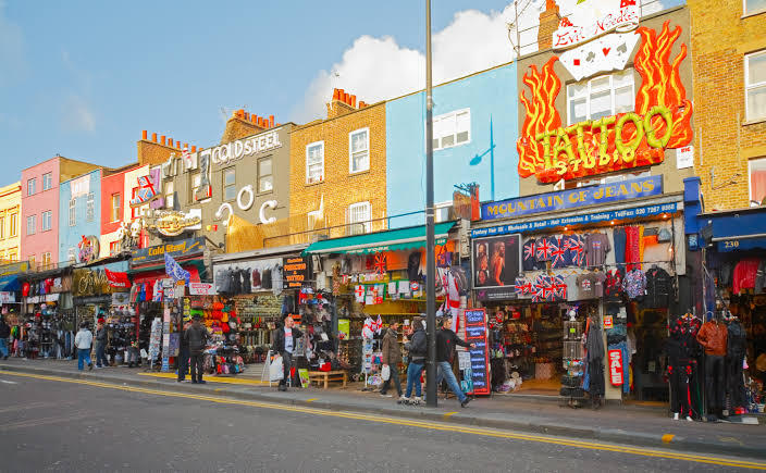 マーケットが毎日どこかしらで開催されているロンドン！ 忙しいロンドン旅行のスケジュールの中で、みなさんがいきたいマーケット を見つけやすいように、曜日別に開催されている人気マーケットをリスト化しました☺️