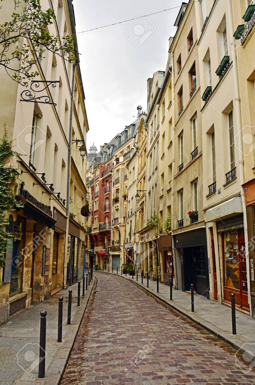 パリの石畳の道 写真素材978258- フォトライブラリ