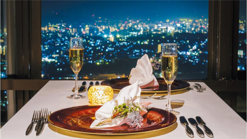 ホテルビュッフェでクリスマスディナー満喫