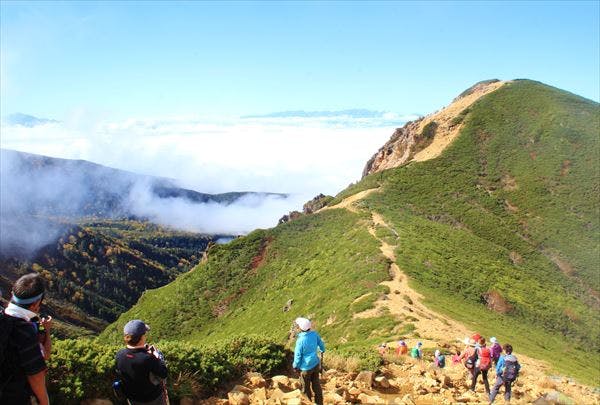 登山ツアー - 青空ファン ~ 山、川、雪のガイド専門店