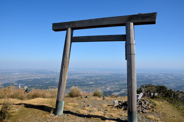 入道ヶ岳登山ガイド初心者向けルート紹介と絶景スポット解説