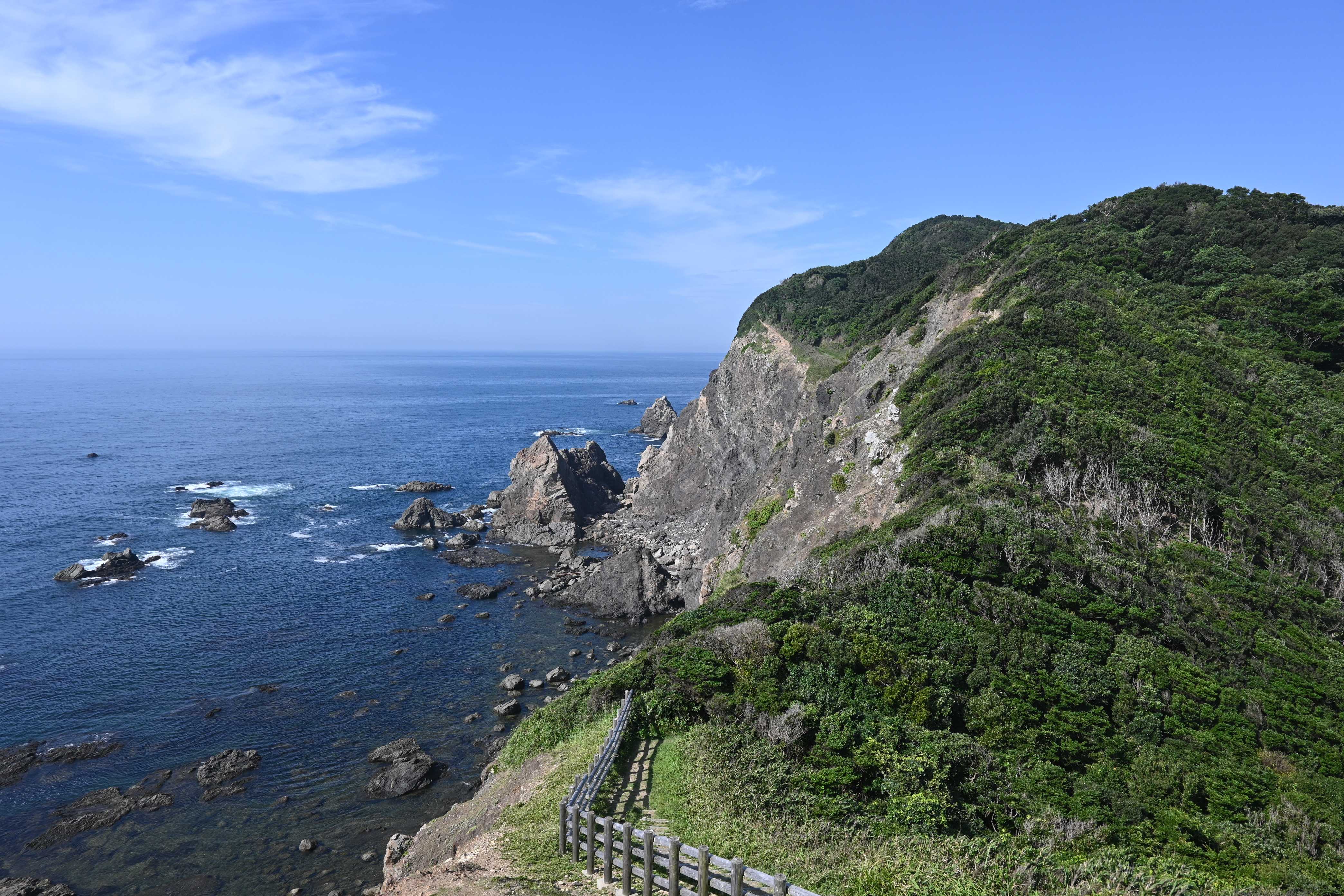 四国最東端 蒲生田岬、蒲生田岬灯台、一宮神社、一宮城跡やまとペディア