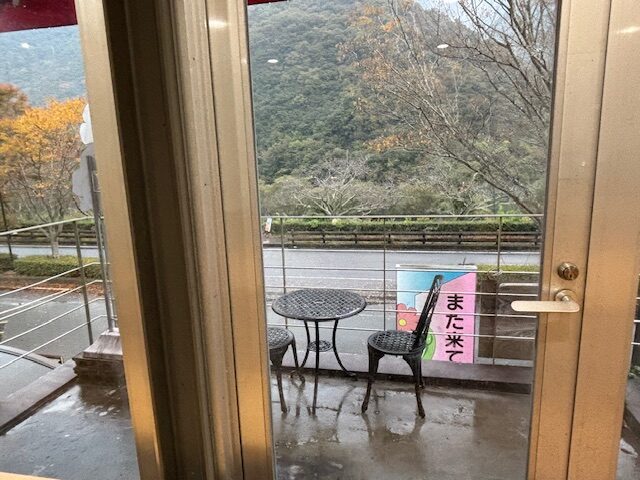 御所 社乃森温泉」は廃業、道の駅「どなり」も心配、どなりなっとんねん トイレ○仮眠△休憩○景観○食事✖️設備△立地△- 道の駅発