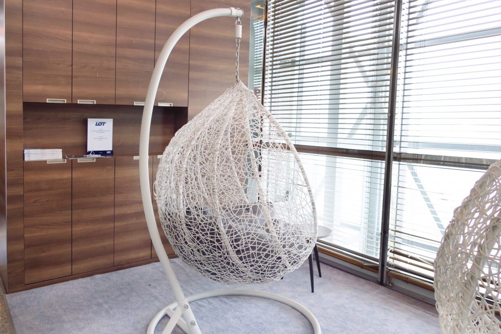 ワルシャワ空港・Preludiumラウンジ◇プライオリティパスで無料で使えますブーブーキノコ.com