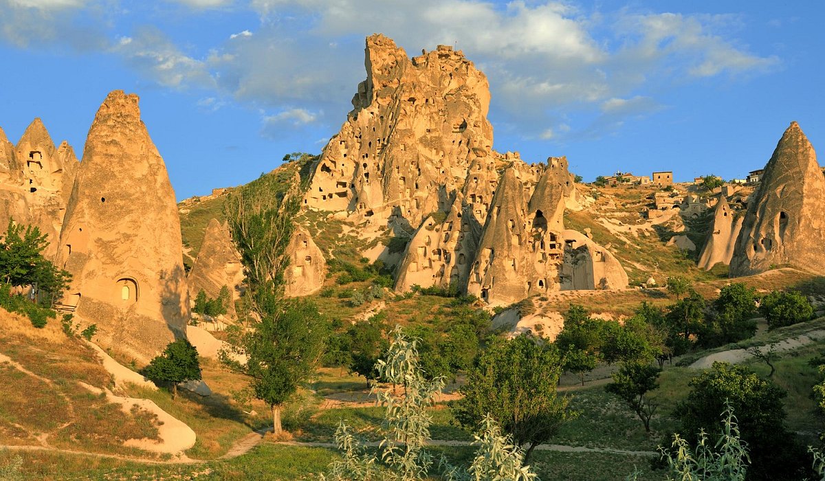 トルコカッパドキアは気球だけじゃない！岩でできたウチヒサール城！tabitabi