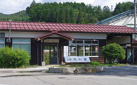 高山本線 全通90周年 飛騨高山を走り抜けた蒸気機関車と高山市内の古い駅舎３駅市民ライター取材記事