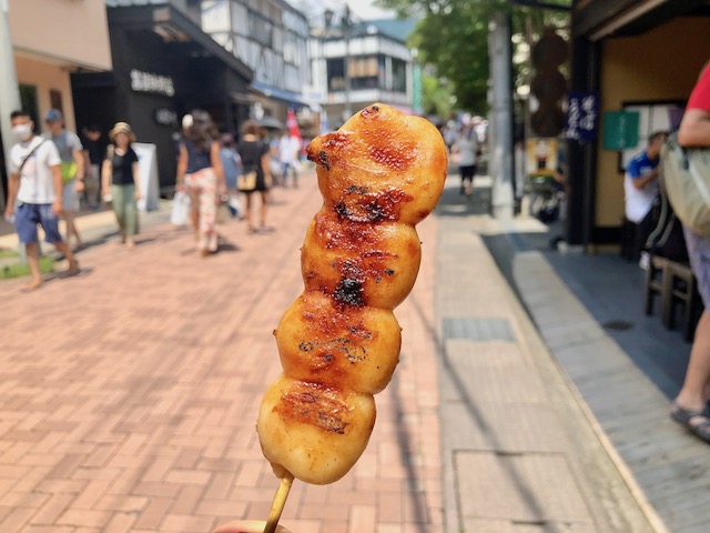 旧軽銀座を楽しもう！旧軽井沢銀座で食べ歩きたいグルメまとめ。 - 介護旅行ねっと介護付き旅行・バリアフリー観光サイト