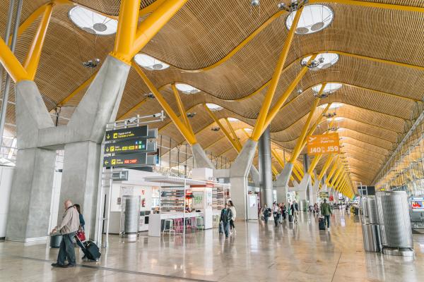 2025 スペイン観光 マドリード空港でラウンジ利用プライオリティ・パスたびまみ旅ブログ