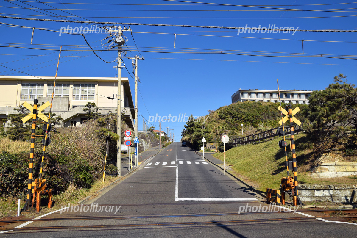 鎌倉高校前～七里ガ浜のスラムダンク等のアニメで有名な踏切のある撮影スポットをご紹介。江ノ電や海が見えるグルメスポットも有り