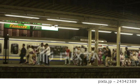 97,400点を超える線路の映像素材とロイヤリティフリー映像 - iStock電車,