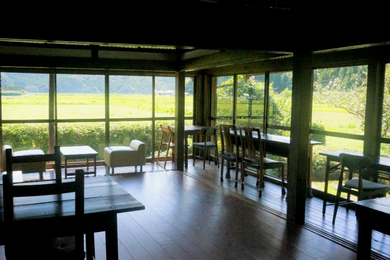 上益城郡甲佐町 すてきな古民家リノベカフェ「ヨリドコロえんがわ」株式会社ハウディ