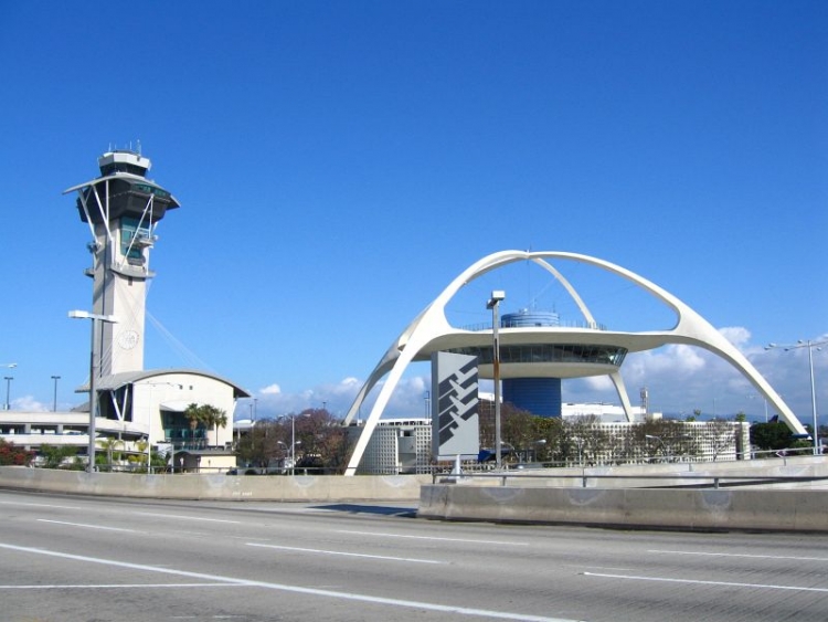 ロサンゼルス国際空港の食事 - 世界の空港ガイド 空港.com
