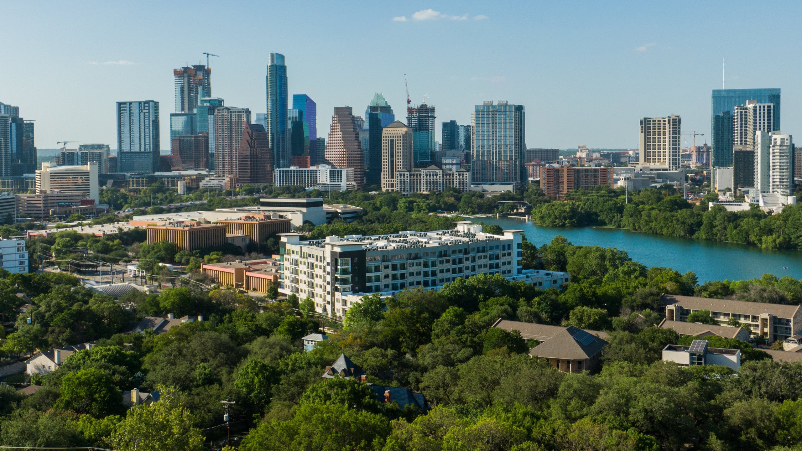 オースティン個人旅行ガイド 2025年 ：おすすめの周辺アクティビティ、人気観光スポット、旅程の計画、宿泊施設、グルメ、交通機関、天気など、旅行に必要な情報が満載 2025年10月更新Trip.com