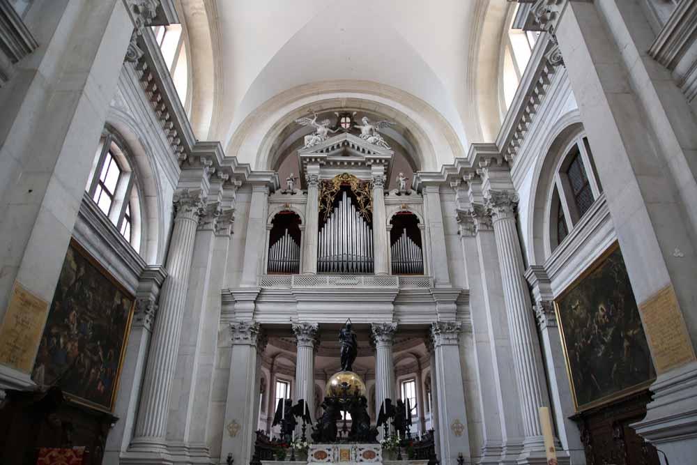 サン・ジョルジョ・マッジョーレ聖堂 ヴェネツィア本島を見渡す絶景スポット - トラリブ Travel