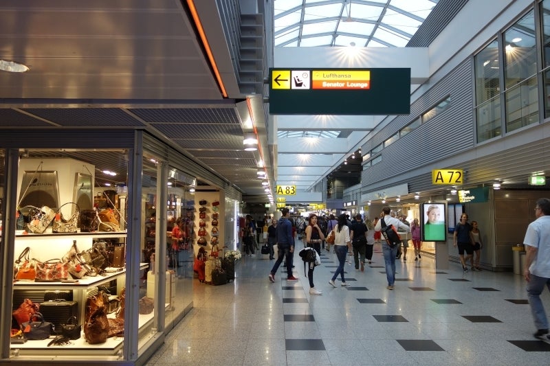 ドイツ乗り継ぎ2017 05 ユーロウイングス搭乗時でもデュッセルドルフ空港セネターラウンジに入れたの編