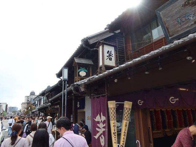 川越市 蔵造りの街並み 小江戸川越一番街商店街 観光で定番の食べ歩き・ランチも -