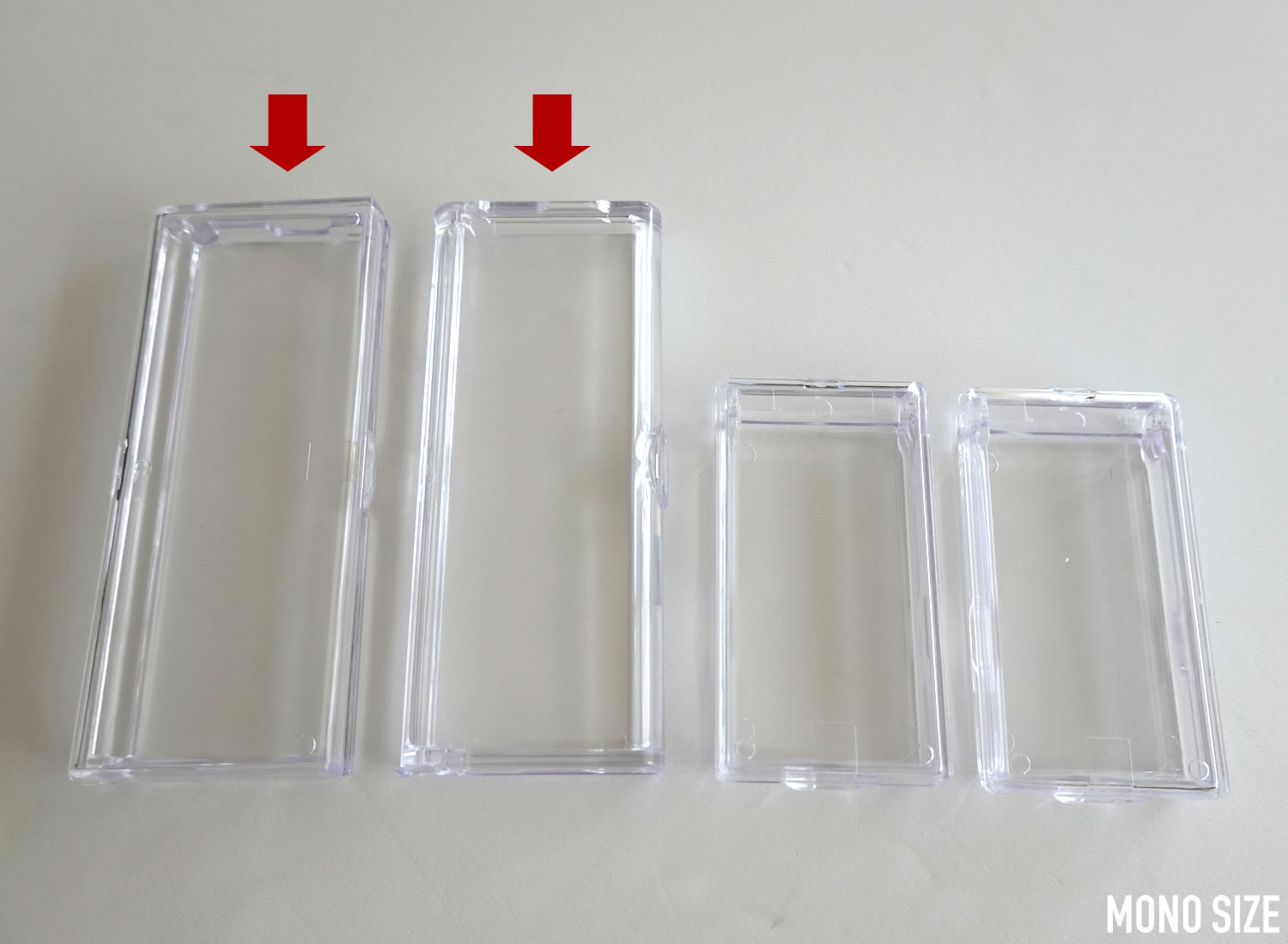 セリアで何度リピしたことか ！サイズ感が絶妙♡必要最低限をコンパクトに携帯できるケース E