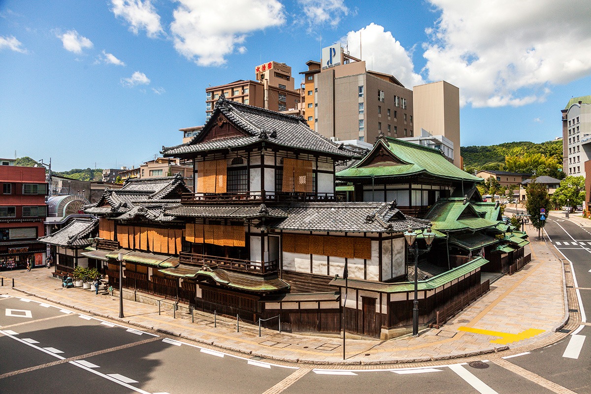 話題 道後温泉 琴の庭がウッドデザイン賞2021を受賞 – 建築グラビア