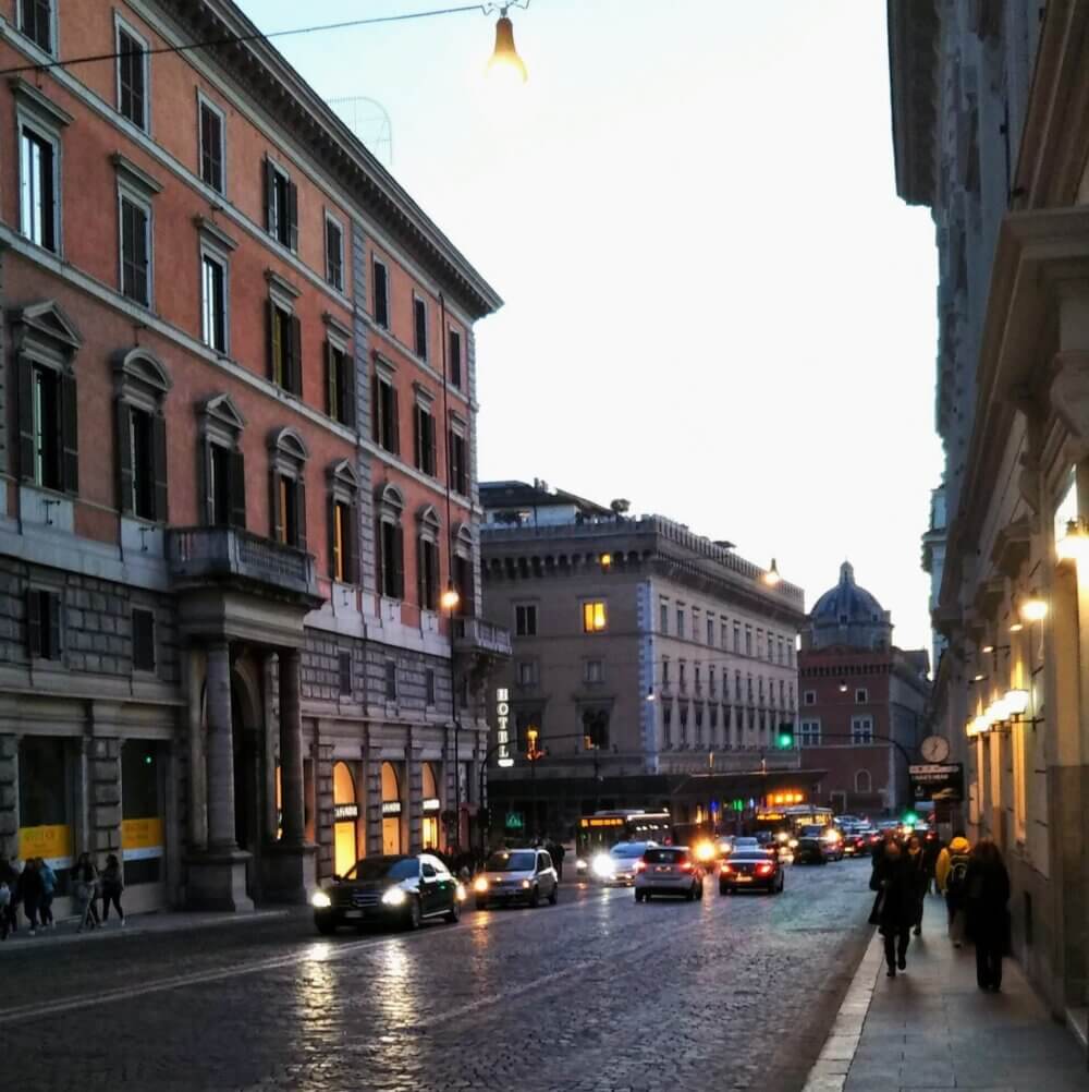 イタリアの家や街並みに秘められた意外な特徴とは。イタリアの歴史が創る風景。高級注文住宅 建築設計デザイン事務所 参會堂