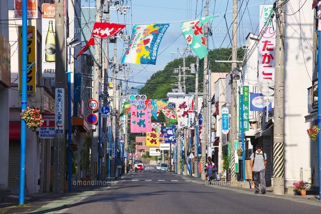 宮古島国道３９０号線 平良港に面したメインストリート沿いの街並み 写真素材6660885-