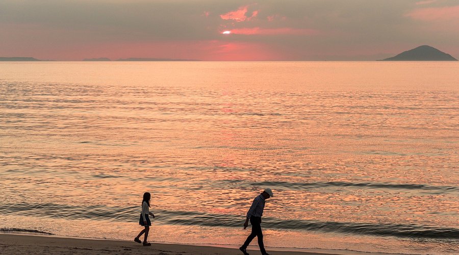 糸島観光で人気「サンセットロード」が一部通行止め 復旧のめど立たず 記録的大雨で土砂崩れ