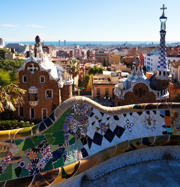グエル公園の所要時間と観光ポイントについての詳細ガイドVELTRA旅行ガイド
