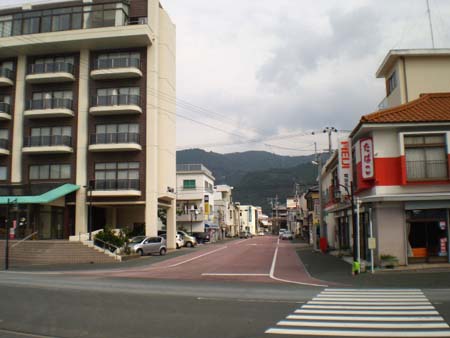 SUUMO 松山の中心、まさにセンター。『大街道』直結 “初” レジデンス