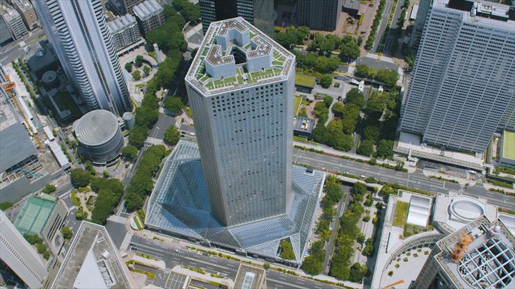 熱だまりに負けないガラス大屋根の「三角広場」、日建設計が太陽軌道で空調検証日経クロステック xTECH