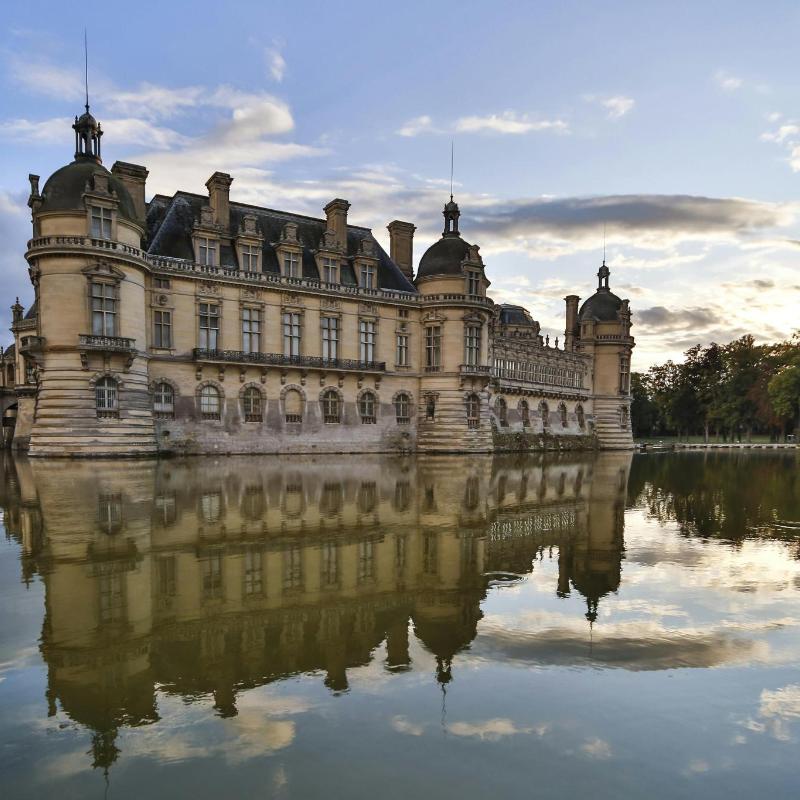 パリから日帰りで行けるシャンティイ城。美しい城と美術館と馬 - ローコストで度々旅々