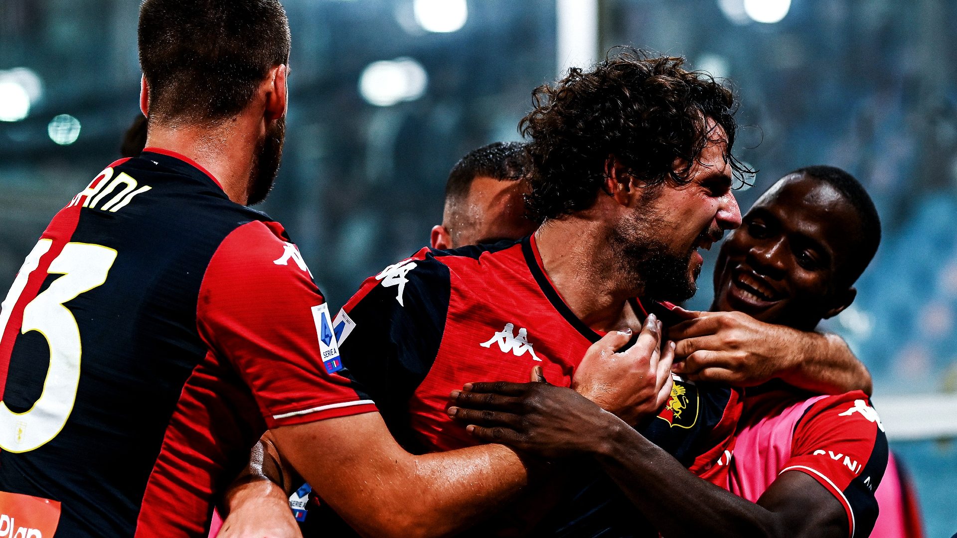 イタリアのサッカーセリエA試合中のニコロ ロヴェッラ ジェノヴァ 肖像フリウリのウディネーゼ カルチョ対ジェノヴァCfc