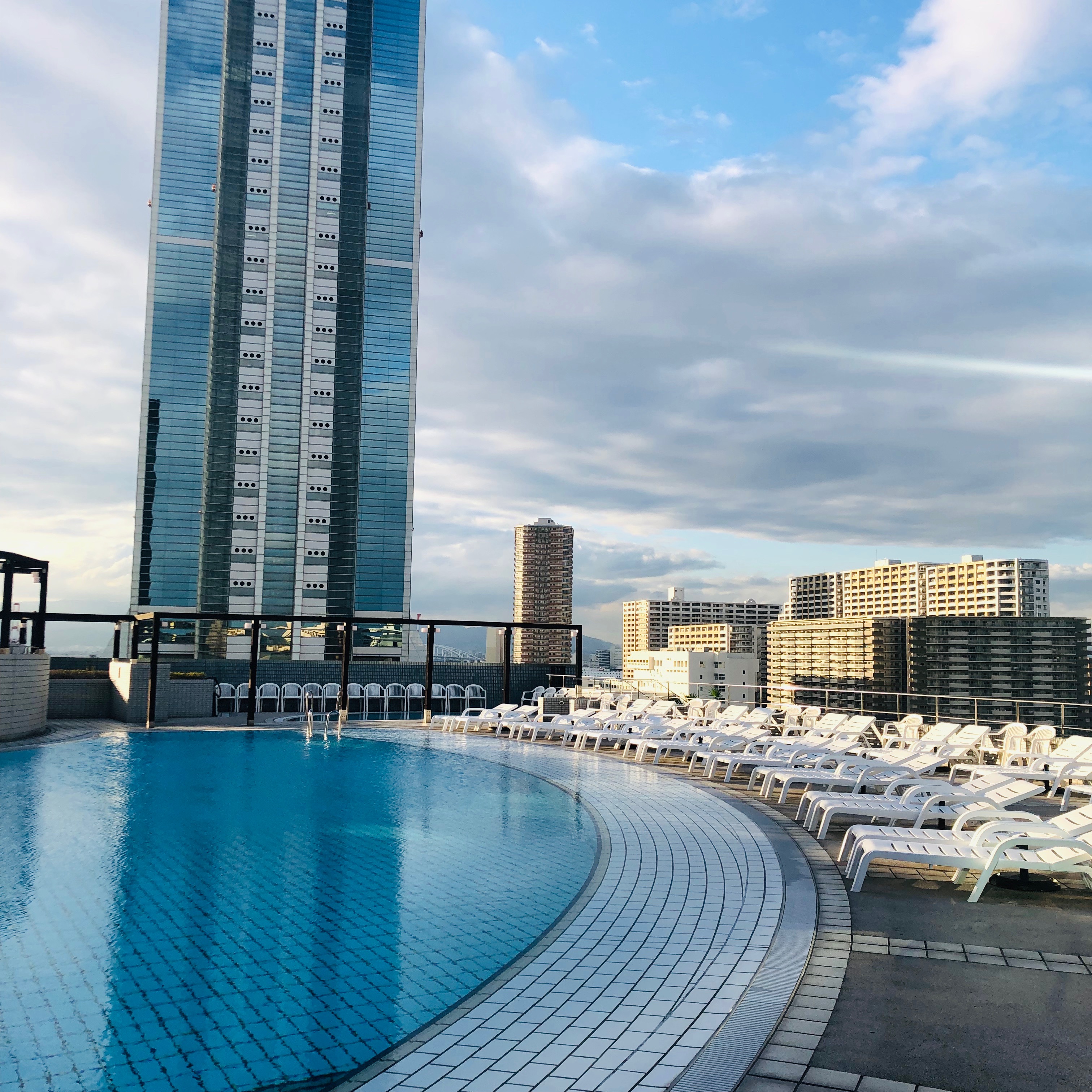 この場所ならではの体験を通じて、大阪と世界をつなげるクラブラウンジへ － 大阪を一望するホテル最上階に移設し、本日8月1日