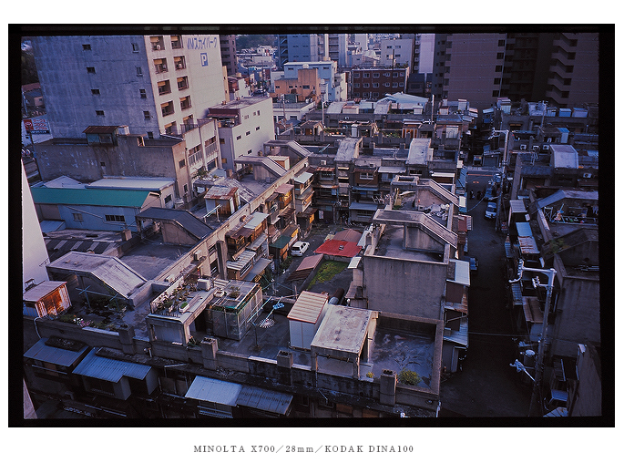 新大阪駅から15分なのに巨大廃墟がそびえる ｢消えた終着駅｣が映し出す昭和のニュータウンの栄枯盛衰 駆け出しのアーティストやアイドルにとっての