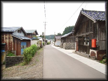 秋田県由利本荘市 @yuri_kankokyoukai, 秋田県由利本荘市の観光スポットなどのショート動画です🎥,①法体の滝 夏Ver.