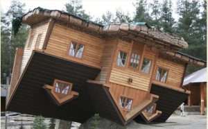 世界の不思議な家を紹介! クリフトンヒル ミラクルガーデン -