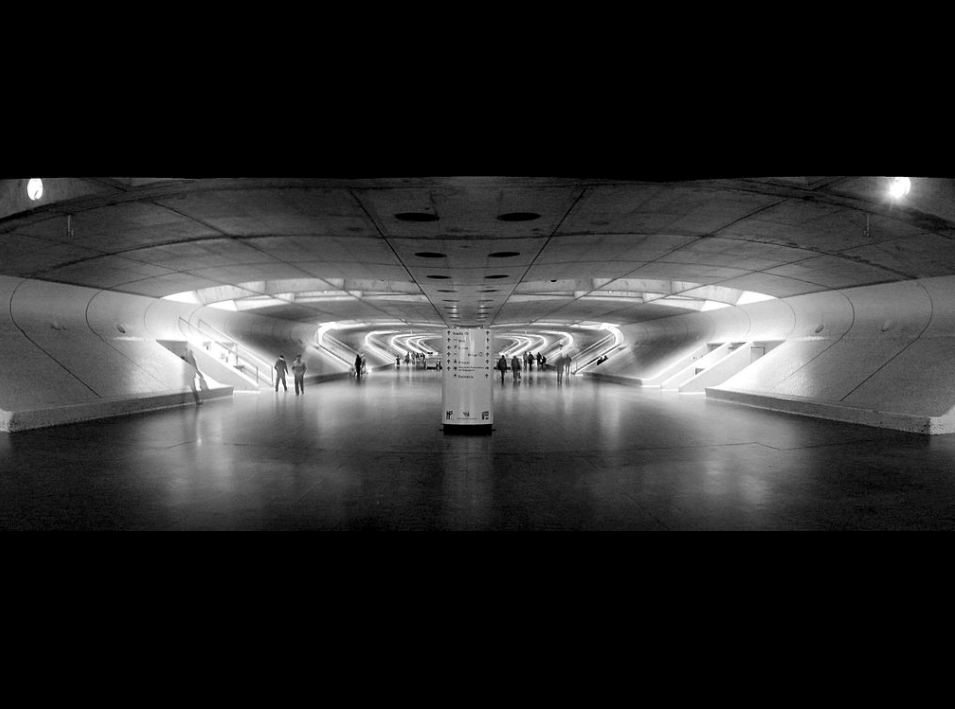 第61回 カラトラバ設計の鉄とガラスの駅舎へ――リエージュ・ベルギー日経クロステック xTECH