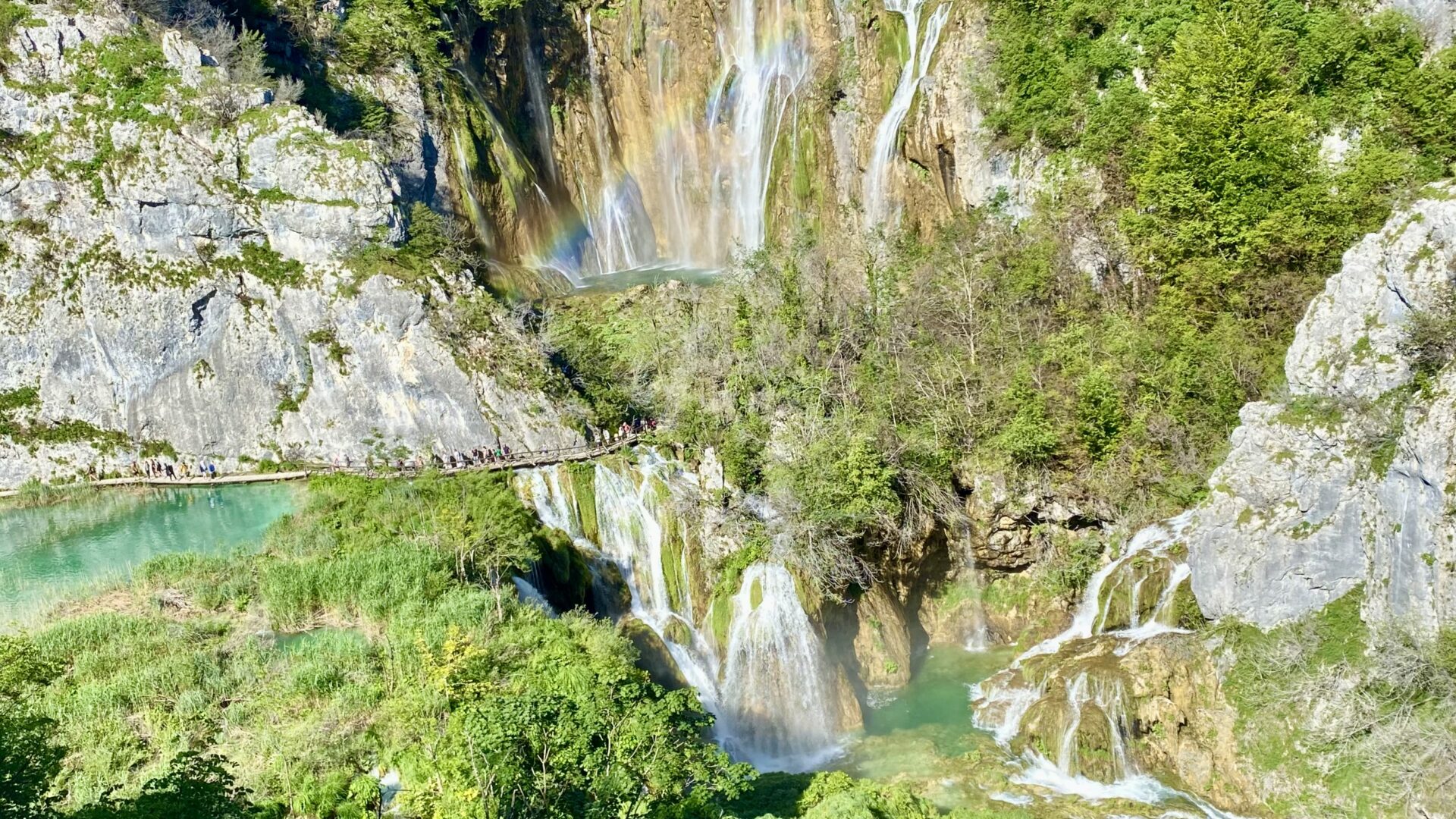 クロアチア 大自然「プリトヴィッツェ湖群国立公園」でチルアウト！コロコロころちゃん
