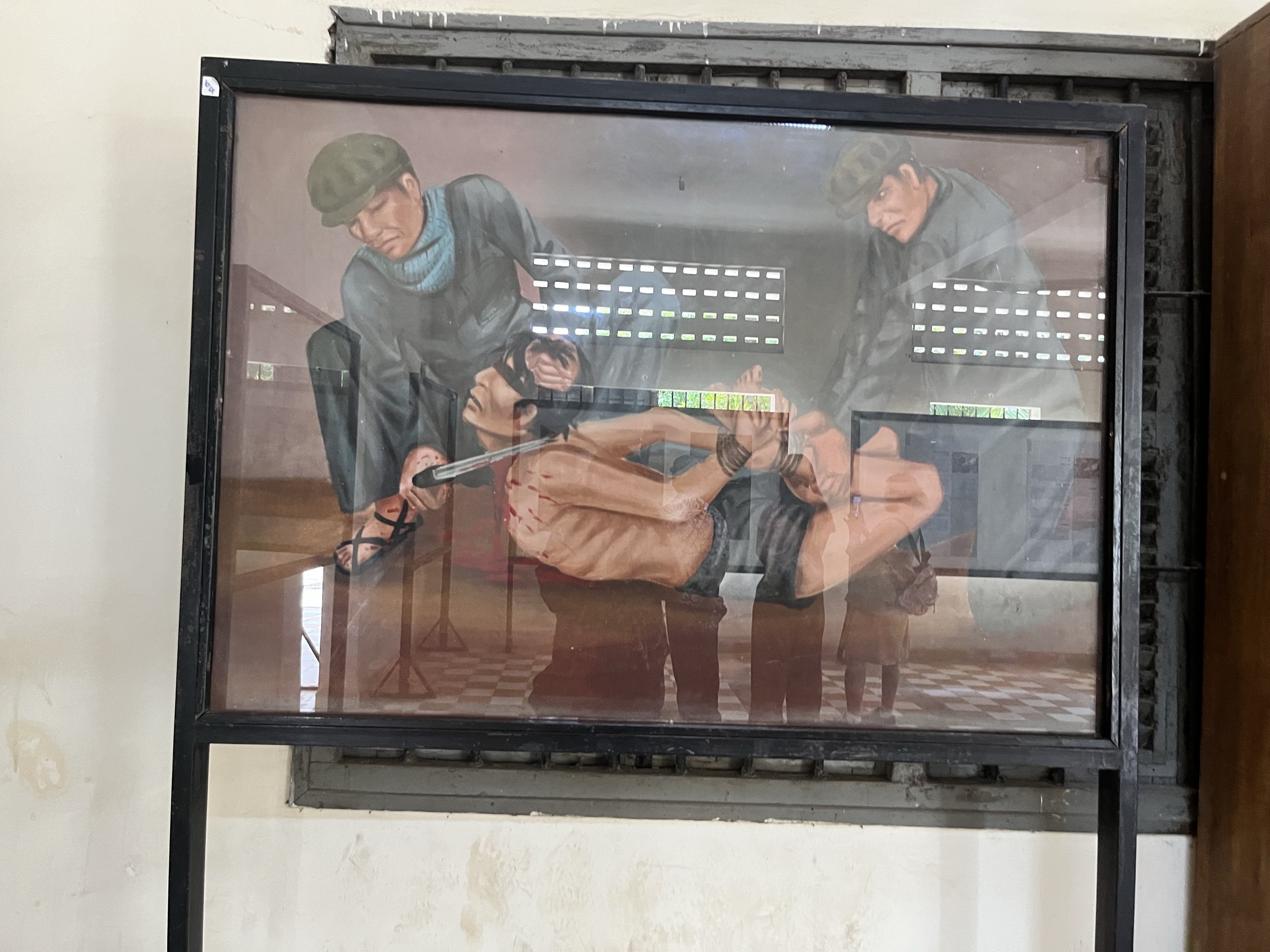 トゥールスレン虐殺犯罪博物館カンボジア- 40代 気ままな 世界旅日記