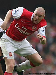 日本来てるの？」 元アーセナルDF、J観戦＆京都の名所満喫に驚きの声「マジか」フットボールゾーン