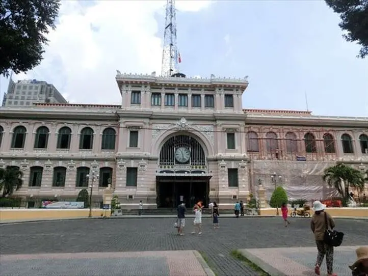 ホーチミン観光の定番「サイゴン中央郵便局」へエンジニアのプライベートな旅ブログ