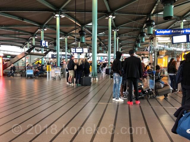 関空からKLMオランダ航空にてアムステルダムへ✈こねこcafe