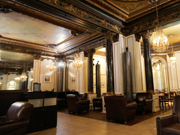 Starbucks - Capucinesパリの口コミ132件