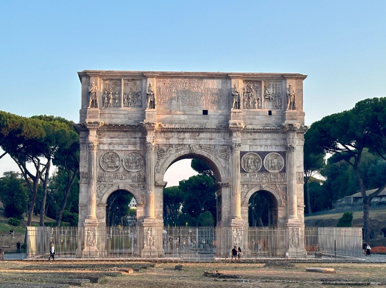 ローマ観光 コロッセオ観光ガイド基本情報・アクセス・見どころ -