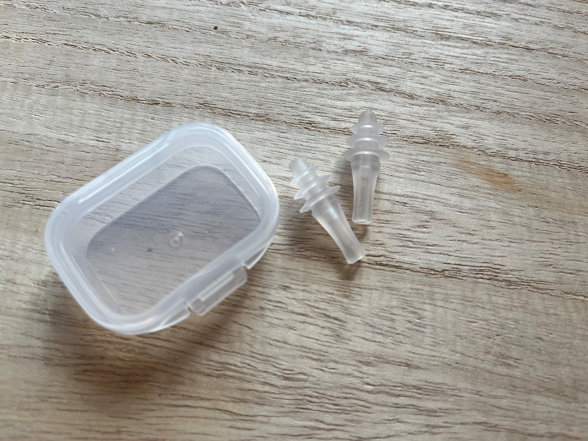 100均「トラベルケースL1P」の商品情報とサイズ・収納例。ダイソーとセリアで販売 4965534143219